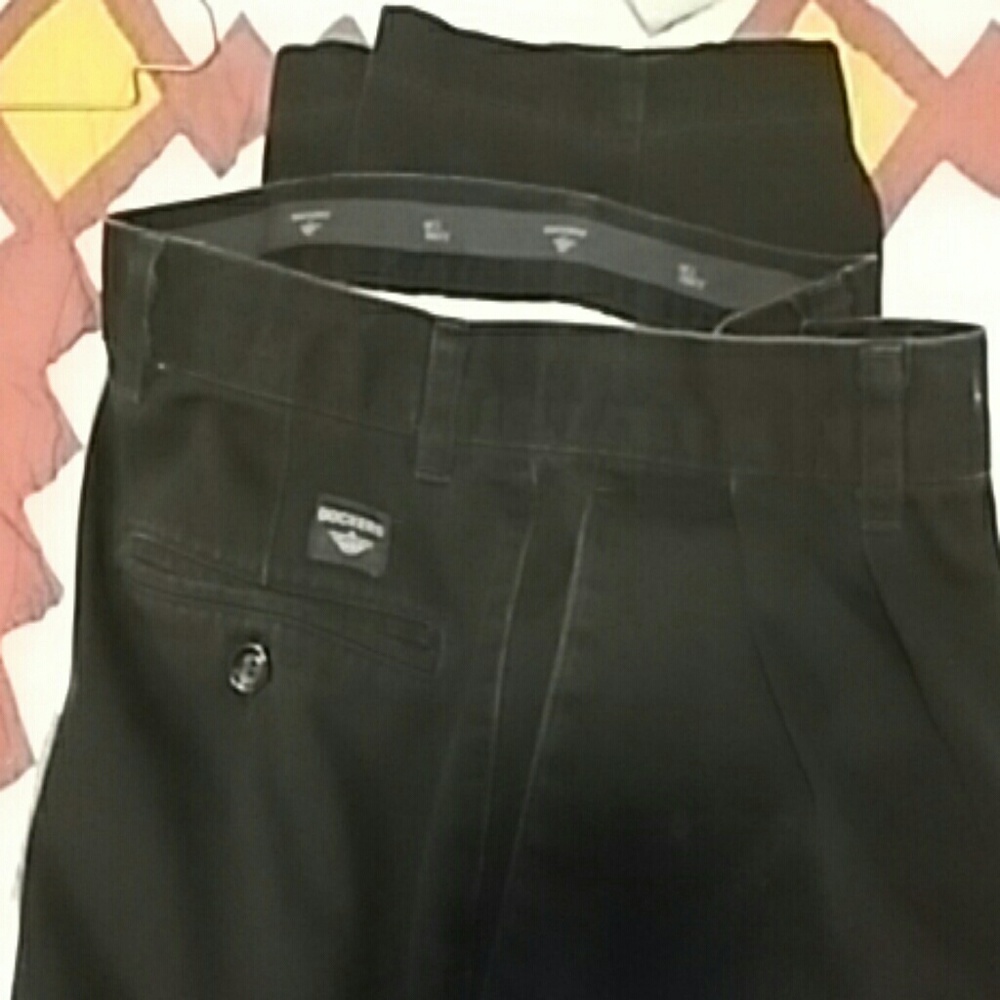 DOCKERS  MENS PANTS